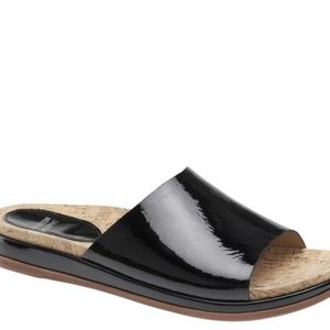 [Johnston & Murphy] Black Crinkle Patent Slide-Sz8